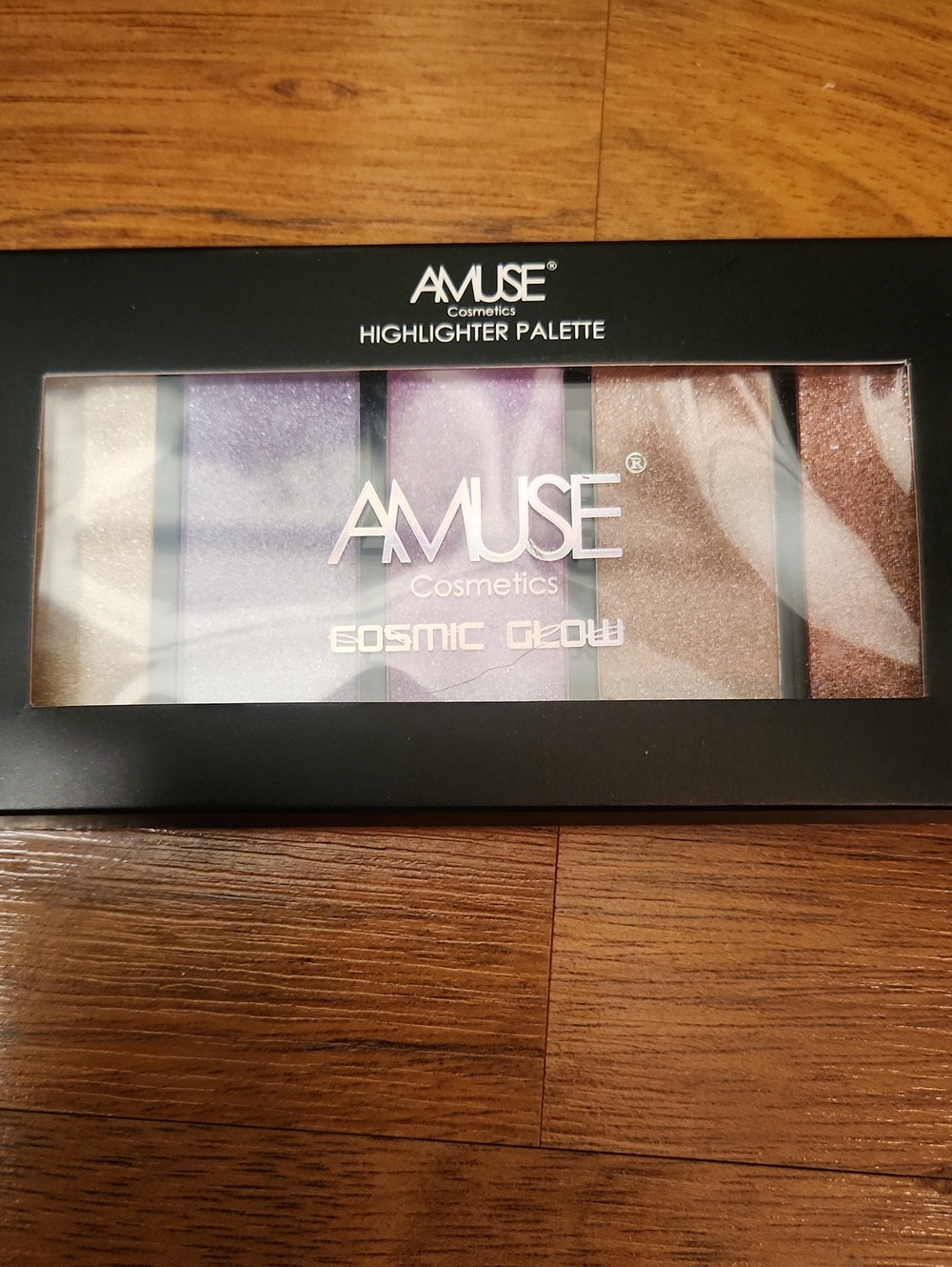 Muse Cosmic Glow Highlighter Palette - Beige, Purple & Rose Shades
